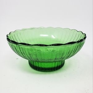 VTG EO Brody Scalloped Edge Textured Emerald Green Pedestal Bowl